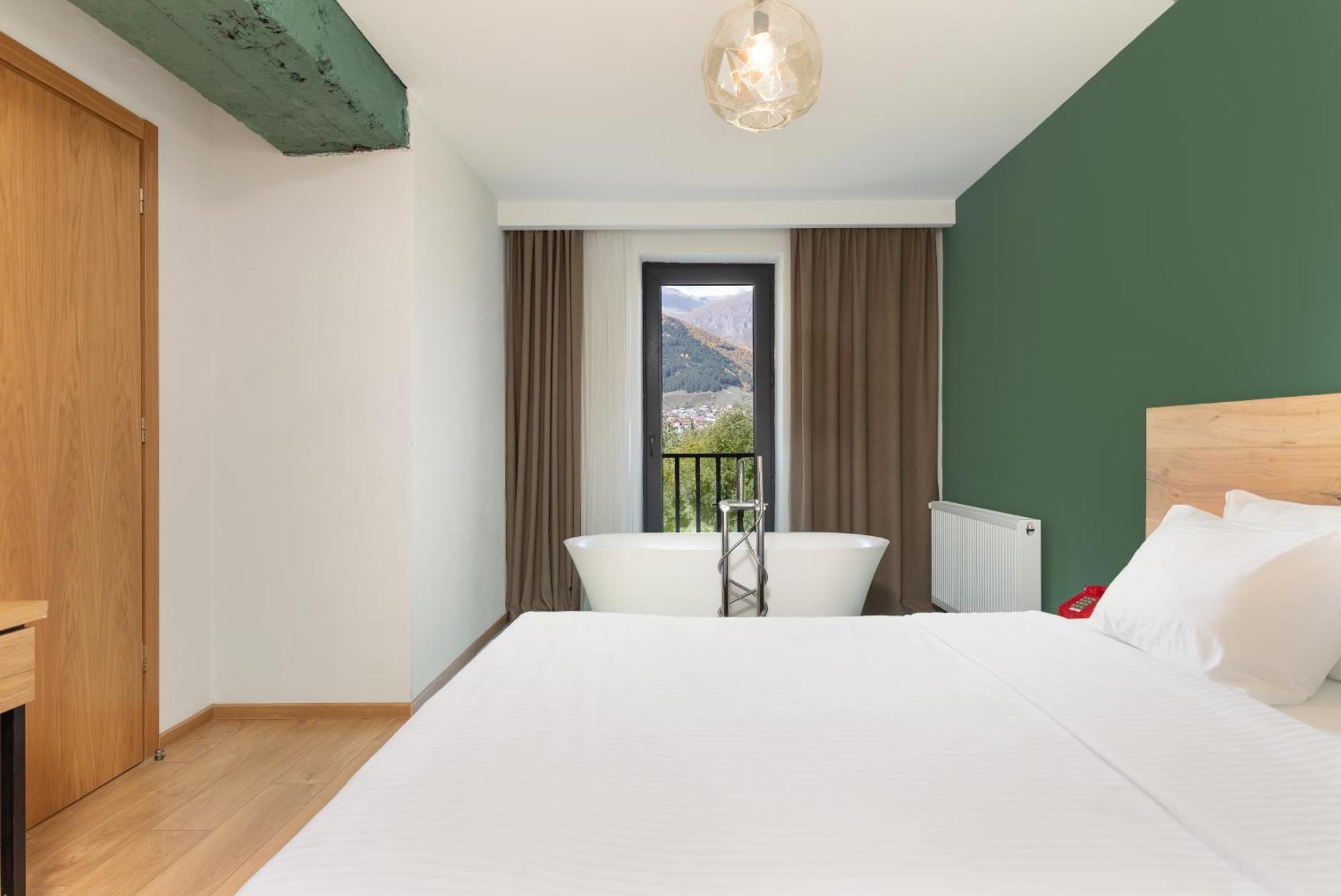 Hotel Intourist Kazbegi Exterior foto