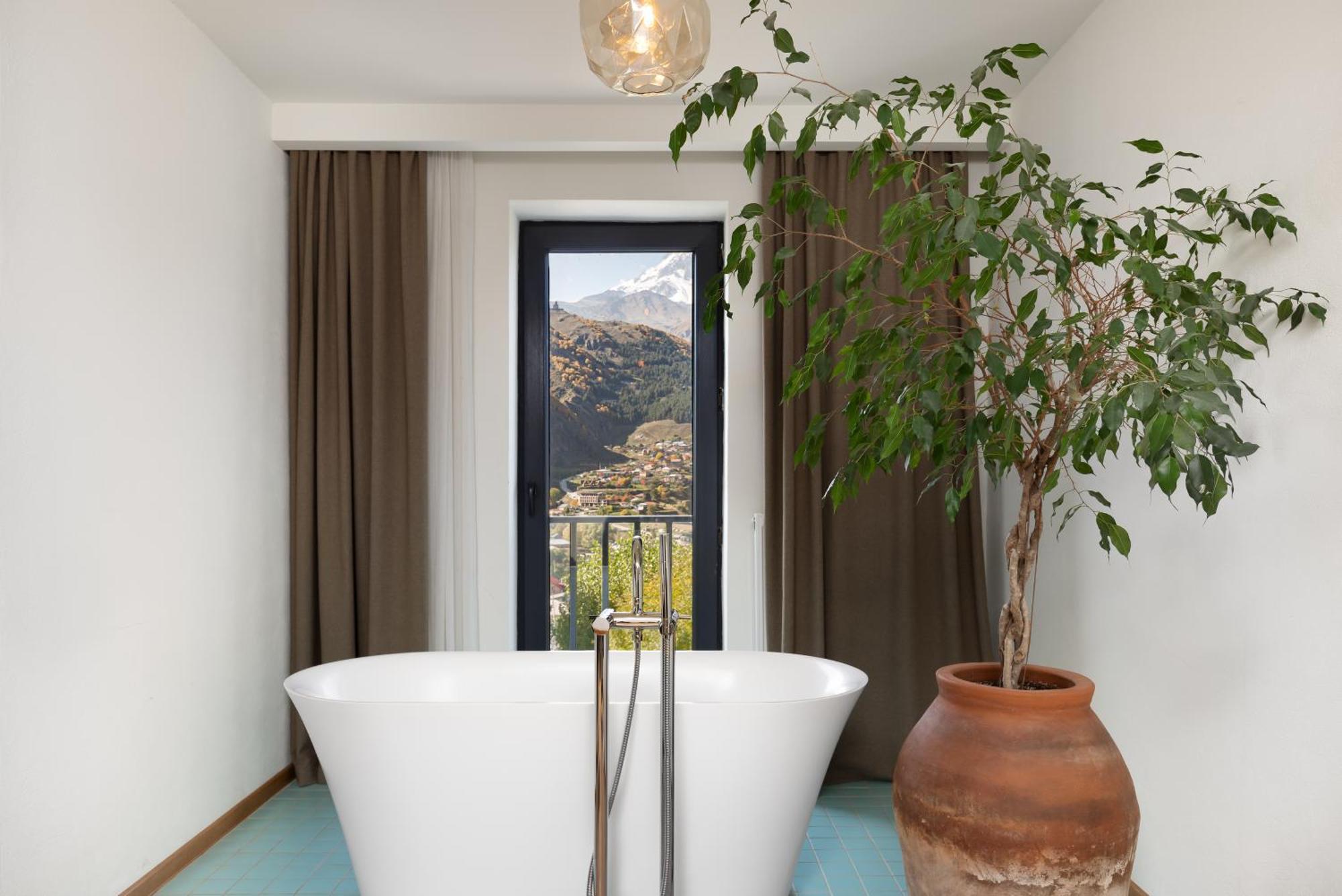 Hotel Intourist Kazbegi Exterior foto